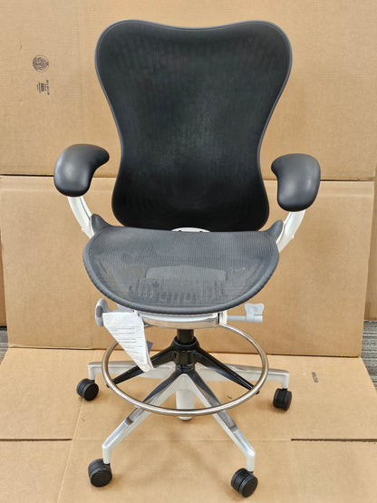 Herman Miller Mirra 2 w/Stool